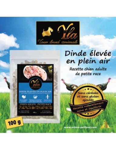 Croquettes sans céréales pour chien petite race, à la dinde élevée en plein air, riches en protéines.